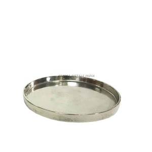 Elegante bandeja redonda de oro con acabado liso y diseño minimalista perfecta para exhibir golosinas y arreglos elegantes - Product Image 2