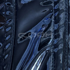 Corset personnalisé en PVC brillant effet mouillé avec fermeture éclair avant et laçage croisé pour femme, idéal pour les soirées en club - Product Image 6