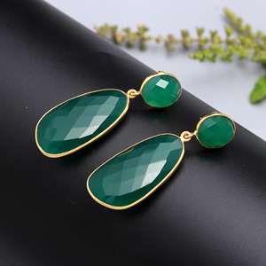 Boucles d'oreilles en argent sterling 925 faites à la main en onyx vert plaqué or longue goutte pendante cadeau accessoire de mode de créateur - Product Image 4