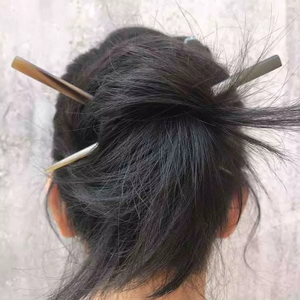 ปิ่นปักผมรูปเขาควายขัดเงาสำหรับผู้หญิงทำจากเขาวัวอุปกรณ์เสริมจากธรรมชาติ - Product Image 1