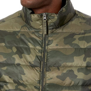 Chaqueta Acolchada de Lona para Hombre, con Capucha y Forro de Seda, Personalizable en Color y Logotipo - Rojo, Mangas Largas - Product Image 3