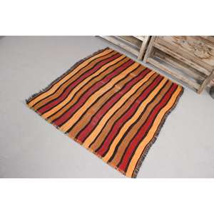 Alfombra Vintage de 4.2x3.5 pies, Alfombra Turca Pequeña, Alfombra Oriental de Lana Roja Marrón - Product Image 1