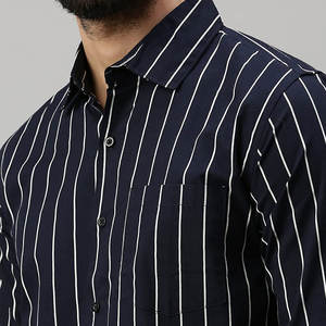 เสื้อเชิ้ตเดรสลำลองผู้ชายแขนยาวทรงใหม่ปี 2024 ผ้าฝ้ายใยไผ่ระบายอากาศดี คอปกพับได้ บริการ OEM - Product Image 4