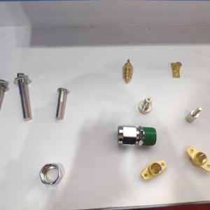 Pièces de précision usinées par CNC, acier inoxydable, laiton, plaqué or 18 carats, couleur personnalisée, équipement industriel - Product Image 2