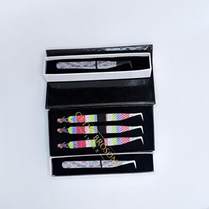 Pinzas para Pestañas GETUP BROSONS IMPEX de 90 Grados con Diseño de Personajes en Papel, Recubrimiento Plateado, Acero Inoxidable, Punta Lisa y Antimagnéticas - Product Image 4