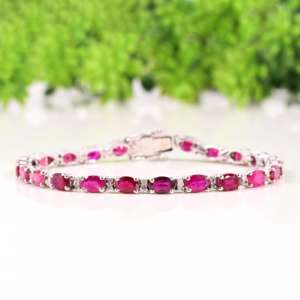 Pulsera de Tenis de Plata de Ley con Rubíes |   Piedra Preciosa Roja Natural de 58 Quilates |   Brazalete de Lujo Chapado |   Regalo de Joyería Unisex - Product Image 3