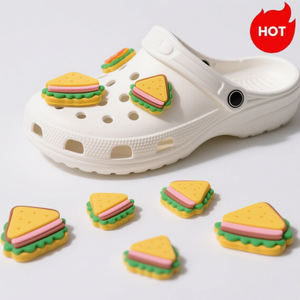 2025 nouveauté breloques de chaussures alimentaires britanniques en gros collations britanniques breloques de chaussures décoration de chaussures Badge pour l'Angleterre - Product Image 4