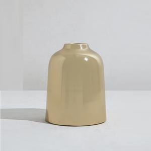 Florero de aluminio hecho a mano Superficie pulida costera elegante para interiores de casas Disponible Cantidad a granel Precio atractivo - Product Image 1