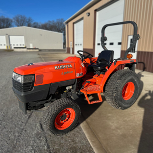 Compre el tractor Kubota L2800 Entrega rápida Alta calidad garantizada Rendimiento Premium Precio al por mayor En stock ahora - Product Image 1