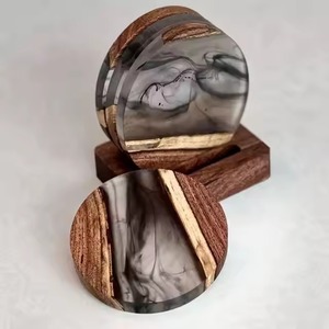 Juego de posavasos de resina y madera de 4 piezas de estilo moderno, nuevo diseño, arte popular, soporte temático de amor para decoración del hogar, regalos artesanales - Product Image 2