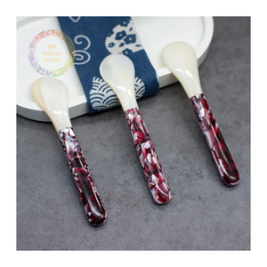 Cuillère luxueuse en nacre et coquillage-Parfait pour le caviar, les desserts et les expériences culinaires élégantes - Product Image 4