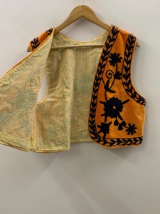 Gilet en velours orange brodé de fleurs pour femme, style bohème, sans manches, court, fait main, motif décoratif - Product Image 2