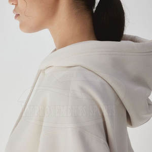 เสื้อฮู้ดผู้หญิงแขนยาวแห้งเร็วและโลโก้ด้านหน้าสไตล์สตรีทแวร์คอปกสำหรับฤดูหนาว - Product Image 4