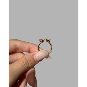 Bague manchette en or rose 14 carats avec diamant de laboratoire taille poire radiant de 2,50 carats, certifié IGI, E VVS2, pavé géométrique ouvert de diamants - Product Image 5