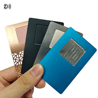 بطاقات عضوية أعمال بتقنية NFC قابلة للتخصيص مع شريحة RFID من نوع NTAG213 وNTAG215 وNTAG216، بطاقة NFC معدنية ذهبية اللون بسطح معدني غير لامع