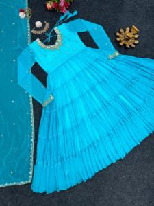 ชุดสูทนักออกแบบที่สวยงามพร้อมด้านในและ pent-dupatta พร้อมด้ายและลำดับการทำงาน - Product Image 6