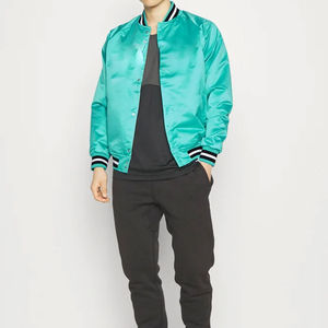 Chaqueta de bombardero Varsity de satén Vintage para hombre, ropa de calle ligera bordada personalizada, chaqueta de estilo béisbol universitario - Product Image 2