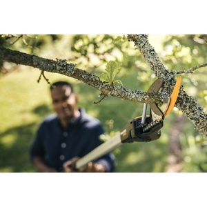 FISKARS UPX82 เครื่องมือทำความสะอาดแบบยืดหดได้ รุ่นยีราฟ ความยาว 1580 มม. ความสามารถในการตัด 32 มม. - Product Image 3