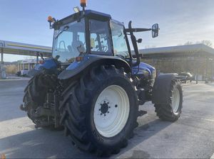 Tracteur à roues New Holland TM150 4x4 150 CV avec moteur, transmission automatique, pompe et roulement à longue durée de vie - Product Image 5