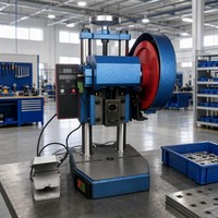 Machine de poinçonnage pneumatique CNC 400kN avec composants de moteur 220V/380V, garantie 1 an pour le poinçonnage industriel du métal
