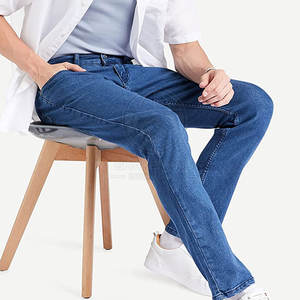 Jeans Premium en Denim Foncé pour Hommes – Pantalon Polyvalent en Coton pour le Bureau et les Tenues Décontractées - Product Image 6