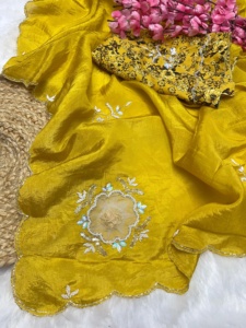 Saree écrasé en or doux pur avec retouche Dana coupée à la main avec séquence de fleurs en filet couvrant Butta Work - Product Image 6