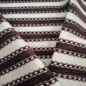 Tissu de canapé Jacquard en polyester respirant de qualité supérieure de l'usine indienne Motif teint en fil tricoté en chaîne en gros pour le textile à la maison - Product Image 1