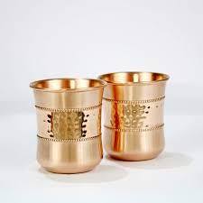 Vaso de chupito de latón y vidrio hecho a mano con estilo antiguo para un aspecto atemporal y refinado - Product Image 5