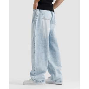 กางเกงยีนส์ทรงแบ็กกี้สไตล์วินเทจ ผ้าฝ้าย 100% ทรงหลวม ขากว้าง เอวสูง สไตล์สตรีทแวร์ ตกแต่งคริสตัลเพชร เหมาะสำหรับฤดูหนาว - Product Image 1