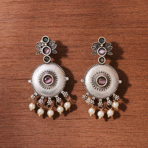 Boucle d'oreille en perle plaquée oxydée artificielle avec exportateur de bijoux de mode au look délicat en Inde - Product Image 4