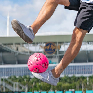 ลูกฟุตบอลไฮบริดผลิตจากโรงงานในปากีสถาน - Product Image 5