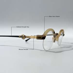 Refined Nature Timeless Buffalo Horn Eyewear Monturas ópticas de calidad premium para hombres y mujeres exigentes - Product Image 2