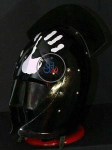 Casque médiéval Armor uruk-hai LOTR, finition noire, Costume d'halloween avec support en bois, casque maxus gratuit (avec doublure) - Product Image 2