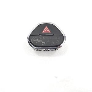 Botón de Luces de Emergencia para OPEL Corsa E 3ra Serie 39031634 (15>) - Product Image 2