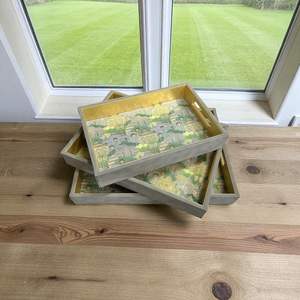 Plateau de service en résine de bois léger de haute qualité fait à la main Design classique forme de rectangle unique finition polie va au lave-vaisselle - Product Image 1