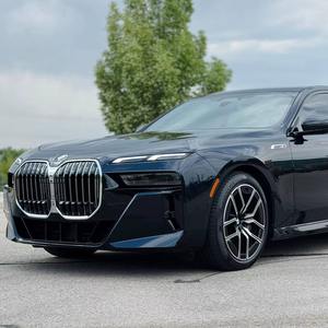 2023 760i xDrive ~6 500 milles, V8 biturbo de 536 ch, transmission intégrale, non modifié - Product Image 1