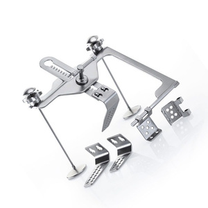 Rétracteur de côtes pour chirurgie cardiaque mini-invasive, instrument à alimentation manuelle, approuvé CE ISO, de Narham Enterprises - Product Image 3