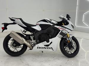 ประมูล-เสนอขาย รถมอเตอร์ไซค์ใหม่ CBR1000RR ABS Supersports ปี 2026 กำลัง 1001-2000 วัตต์ ความเร็วสูงสุด >80 กม./ชม. พร้อมเงินดาวน์ - Product Image 2