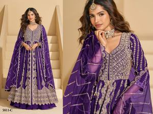 Abito Anarkali <span class=keywords><strong>Mirza</strong></span> di Alta Qualità con Ricami Elaborati, Stile Gown per Matrimoni e Feste - Product Image 6