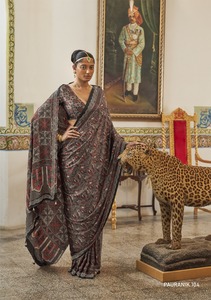 Le nouveau catalogue passionnant de Pauranik présente des saris gris design exclusifs Tissu Modal Sartin Superbe travail Jarkand pour les Indiens - Product Image 6
