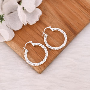 Aros de Plata 925 de Diseño Clásico Personalizado para Chicas y Mujeres, para Uso Universitario, de Oficina y Diario, a Precio de Mayoreo - Product Image 3