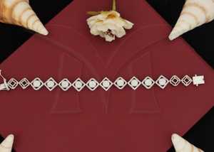 Premium American Diamond Cz Bracelet Blanc Rhodium Polonais Designer Full Stone Bijoux Cadeau Parfait pour les femmes - Product Image 4