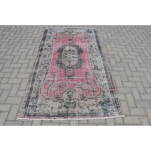 พรมขนสัตว์วินเทจขนาด3.9x6.8ฟุตลวดลายตัวต่อสีเบจสีชมพูสำหรับห้องนั่งเล่นห้องโถงดีไซน์ปริศนาสี่เหลี่ยมผืนผ้าพร้อมแผ่นยางรอง - Product Image 1