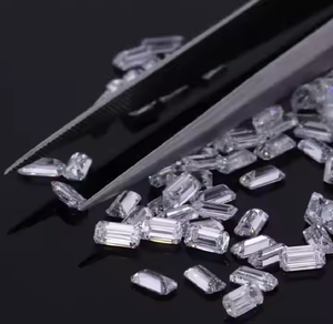 ต่างหูเพชรทรงฮาโล ดีไซน์หรูหราจาก D YASH CORPORATION ขนาด 3.00 มม.-2.00 มม. ถึง 5.50 มม.-3.50 มม. ผลิตในกุจราต เหมาะสำหรับโอกาสพิเศษ - Product Image 2