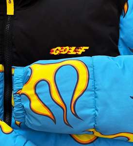 Chaqueta acolchada de alta calidad personalizada para hombre, ropa de invierno informal con colocación de logotipo frontal de tela tejida - Product Image 3