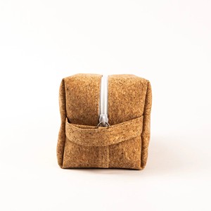 Pochette cosmétique en liège écologique avec fermeture éclair, organiseur de toilette pour voyage, design élégant avec logo personnalisé OEM - Product Image 5