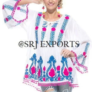 Blusa de estilo mexicano con flores bordadas para mujer, blusa con dobladillo de pompones y hombros descubiertos - Product Image 6