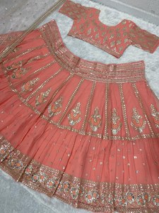 Nouveau concepteur mère fille Lehenga Choli ensemble lourd Fuax Georgette brodé séquence travail idéal pour les vêtements de fête et les mariages - Product Image 5