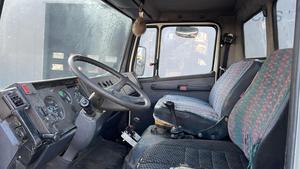 Camion tracteur Mercedes-814 1994 4X2 Diesel Transmission manuelle Direction à gauche Euro 6 Neuf Transport minier 251-350 ch 11-20T - Product Image 4