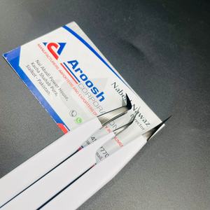 Pince à épiler professionnelle pour extensions de cils avec pointe en plasma blanche et logo personnalisé en acier inoxydable, prise parfaite, longueur 11 cm, vente en gros - Product Image 3